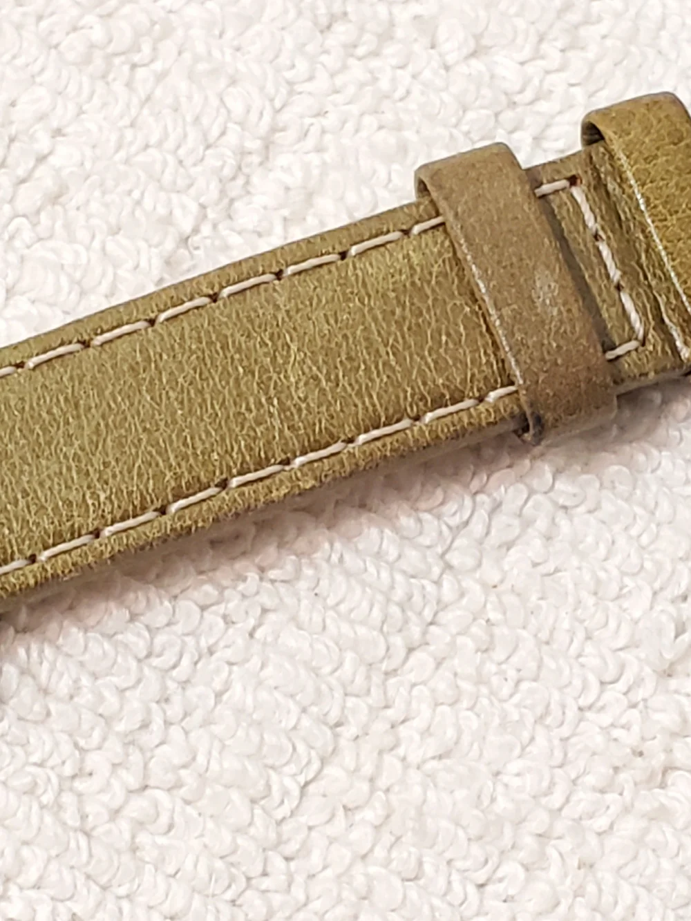 Fossil Women's Vintage Quartz Watch One Jewel Mother Pearl Dial Green Leather